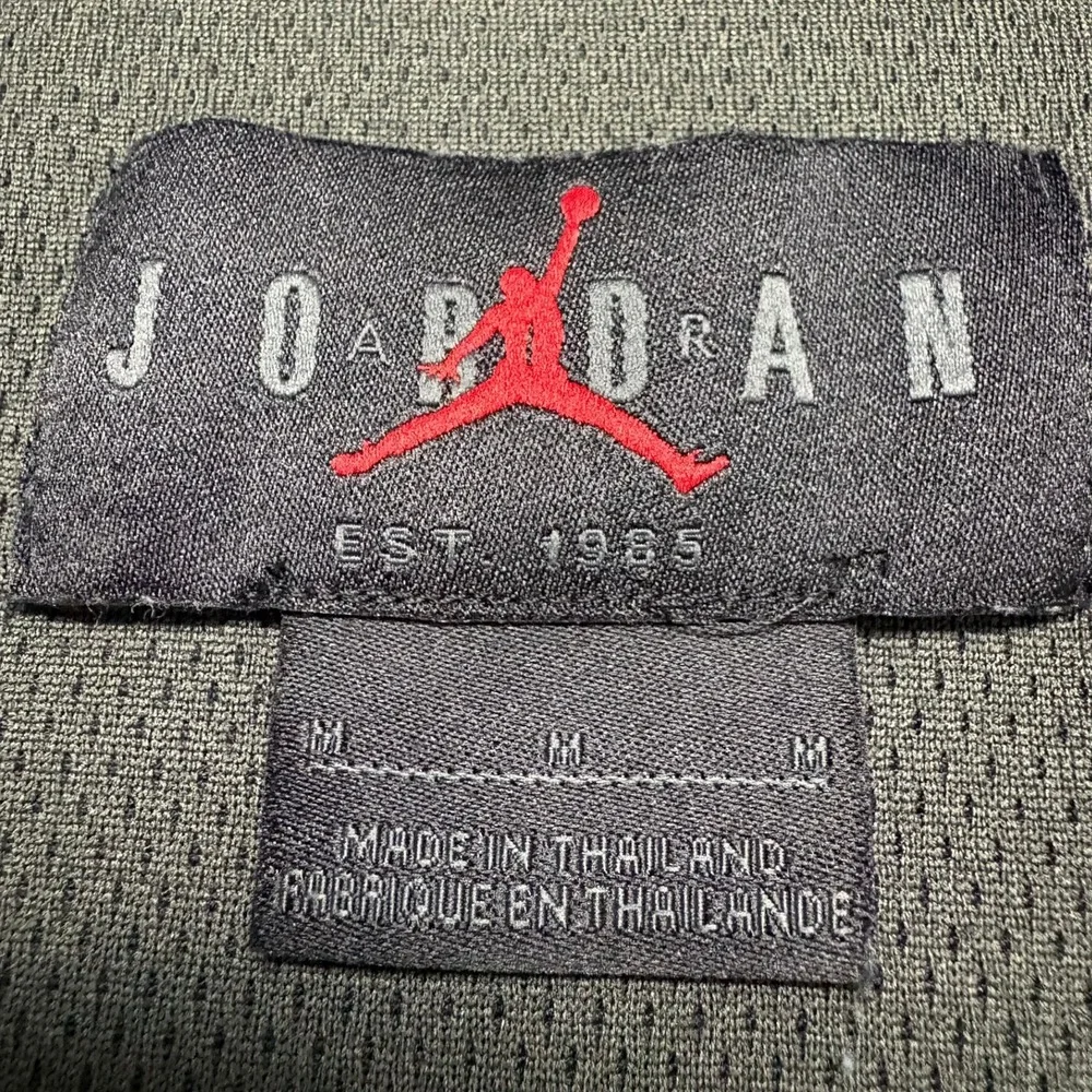 Jordan Quarter-Zip Pullover Medium Black Embroidered Jumpman Mock Neck Sporty